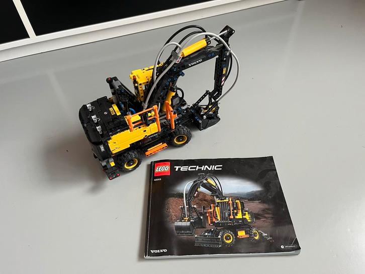 LEGO Technic Graafmachine Volvo EW160E 42053 - Complete Set!, Kinderen en Baby's, Speelgoed | Duplo en Lego, Zo goed als nieuw