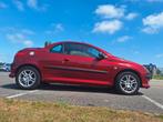 Peugeot 206 1.6 16V CC 2002 Rood cabrio, Auto's, Peugeot, Voorwielaandrijving, 4 cilinders, Cabriolet, 4 stoelen
