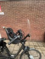 Thule Yepp fietsstoeltje met windscherm, Fietsen en Brommers, Fietsaccessoires | Fietsstoeltjes, Ophalen, Zo goed als nieuw