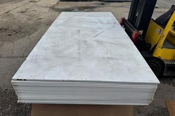 Multiplex okoume 310x153 18mm beschikbaar voor biedingen