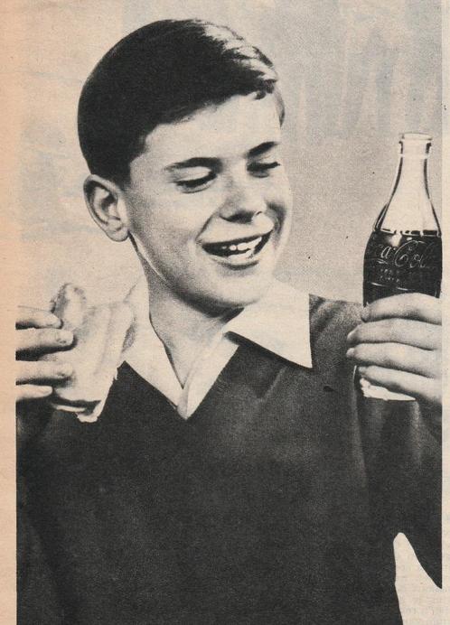 retro reclame 1958 Coca-Cola frisdrank jongen met brood, Verzamelen, Retro, Overige typen, Verzenden