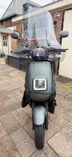 Mooie scooter ekektrisch, Fietsen en Brommers, Ophalen, Gebruikt, Overige modellen, Maximaal 45 km/u