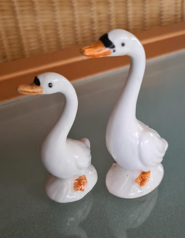 Vintage beeldjes, Porseleinen Zwanen - 100 % Gaaf!, Antiek en Kunst, Kunst | Beelden en Houtsnijwerken, Ophalen of Verzenden