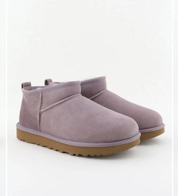 NIEUW UGG mini classic laarzen maat 38 beschikbaar voor biedingen