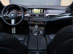 BMW 5 Serie Touring M550d xDrive M Sport | HUD | ACC | Harma, Auto's, Automaat, Gebruikt, 2993 cc, Zwart