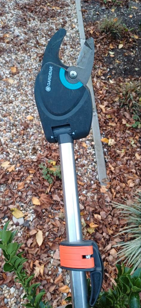 Te koop uitschuifbare snoeischaar Gardena, Tuin en Terras, Takkenscharen, Ophalen