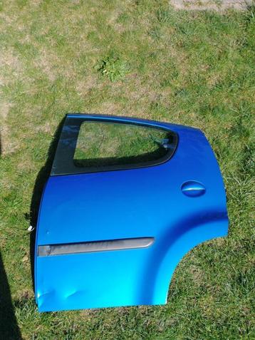 Linker achterdeur Peugeot 107 beschikbaar voor biedingen