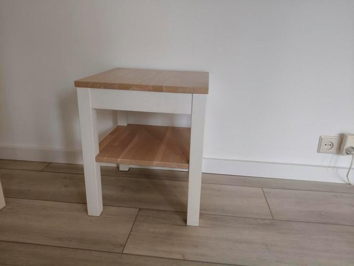 Houten Bijzettafel met Plank 2stuks, Huis en Inrichting, Slaapkamer | Nachtkastjes, Gebruikt, Minder dan 55 cm, Minder dan 45 cm