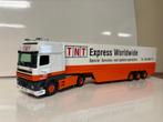 DAF 95500 TNT Express Worldwide, Hobby en Vrije tijd, Modelauto's | 1:50, Ophalen, Zo goed als nieuw, Bus of Vrachtwagen, Lion Toys