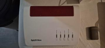 Fritzbox 7590AX beschikbaar voor biedingen