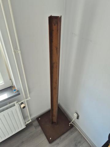 Design stalen lamp beschikbaar voor biedingen