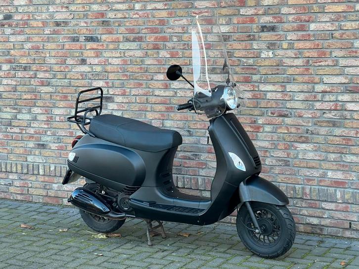AGM VX50 - Geel kenteken, Fietsen en Brommers, Scooters | Overige merken, Benzine, Ophalen