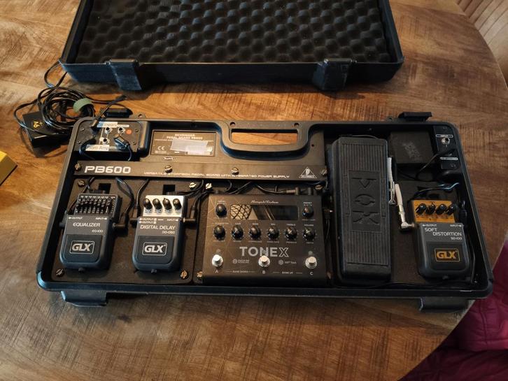 IK Multimedia ToneX Pedal + Pedalboard, Muziek en Instrumenten, Effecten, Zo goed als nieuw, Delay of Echo, Distortion, Overdrive of Fuzz