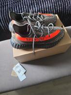 Adidas Yeezy Boost 350 V2 maat 42 2/3 nieuw, Ophalen, Bruin, Nieuw, Sneakers of Gympen