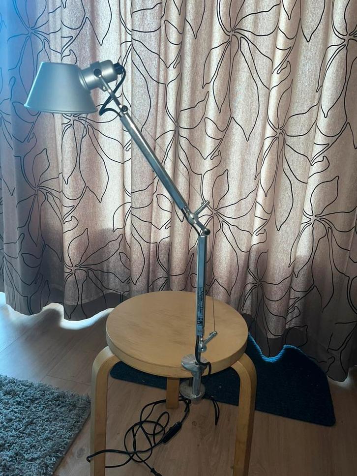 Artemide Tolomeo Micro met tafelklem, Huis en Inrichting, Lampen | Tafellampen, Zo goed als nieuw, Minder dan 50 cm, Ophalen