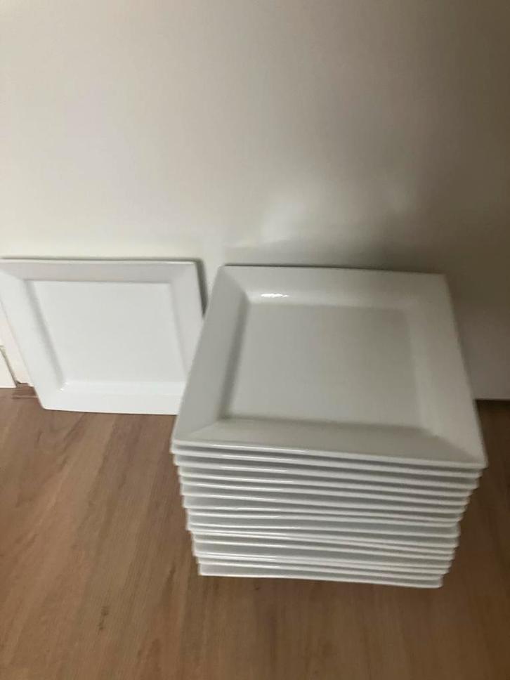 Wit HEMA Porcelain & Xenos Servies - Borden en Kommen, Huis en Inrichting, Keuken | Servies, Zo goed als nieuw, Compleet servies