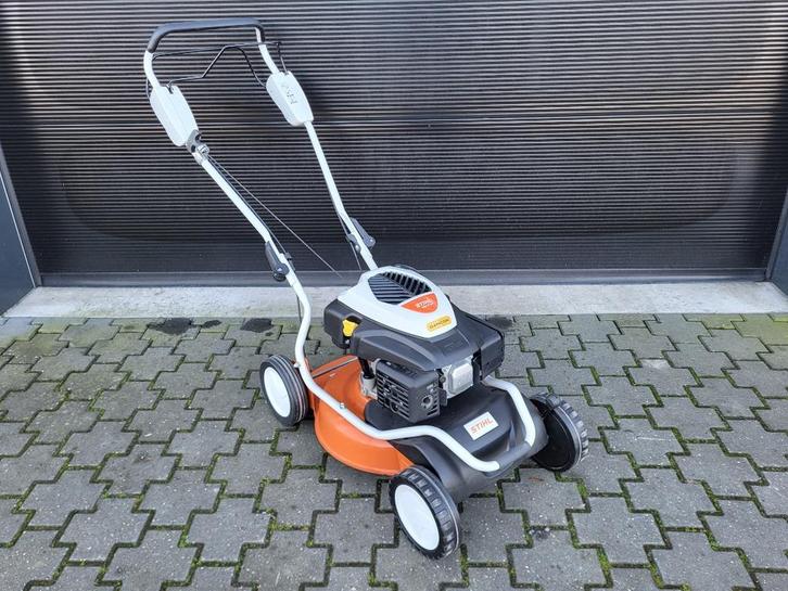 Grasmaaier Stihl benzine RM 2 RT, Tuin en Terras, Grasmaaiers, Gebruikt, Benzine-grasmaaier, 40 t/m 49 cm, Cirkelmaaier, Mulchfunctie