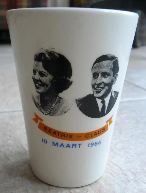 Beker tgv huwelijk prinses Beatrix en prins Claus, Verzamelen, Koninklijk Huis en Royalty, Zo goed als nieuw, Nederland, Ophalen of Verzenden