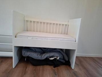 Mooie co sleeper beschikbaar voor biedingen