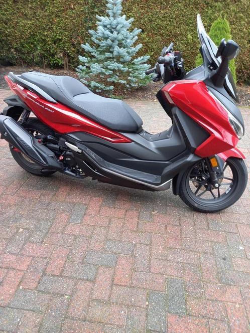 Honda motorscooter 350cc, Motoren, Motoren | Honda, Particulier, Scooter, 12 t/m 35 kW, 1 cilinder, Minimaal motorrijbewijs A1