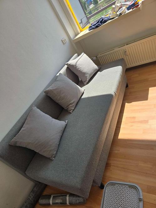 Slaapbank, Huis en Inrichting, Slaapkamer | Slaapbanken, Zo goed als nieuw, 80 cm, 190 cm of minder, Tweepersoons, Grijs, Ophalen