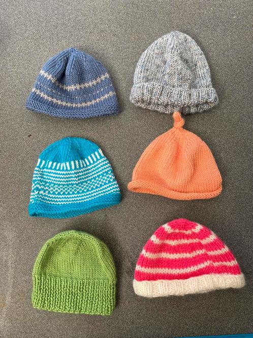 Poppenmuts,babymuts,piepklein,handgebreid, Kinderen en Baby's, Babykleding | Mutsen, Sjaals en Wanten, Zo goed als nieuw, Muts