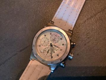 Seiko chronograph parelmoer wijzerplaat beschikbaar voor biedingen