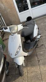 Zip2000 45km brom frame!, Fietsen en Brommers, Scooters | Piaggio, Ophalen, Overige modellen, Maximaal 45 km/u, Zo goed als nieuw