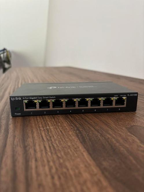 8 poort switch TP-Link TL-SG108E, Computers en Software, Netwerk switches, Zo goed als nieuw, Ophalen of Verzenden