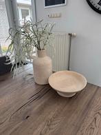 Aardewerken Schaal met Vaas - Decoratief, Huis en Inrichting, Schaal, Rond, Ophalen of Verzenden, Zo goed als nieuw