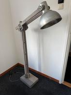 Hout, industrieel, staanlamp, lamp, Huis en Inrichting, Lampen | Vloerlampen, Ophalen, Zo goed als nieuw, Metaal, 100 tot 150 cm