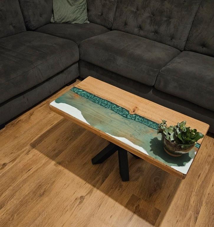 Epoxy Salontafel - Amerikaans Eiken Met Groen Metallic epoxy, Huis en Inrichting, Tafels | Salontafels, Zo goed als nieuw, Minder dan 50 cm