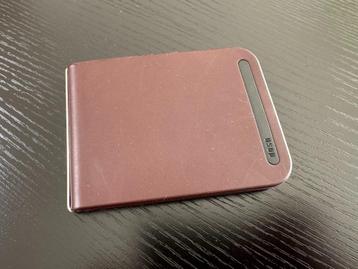 Dosh portemonnee beschikbaar voor biedingen