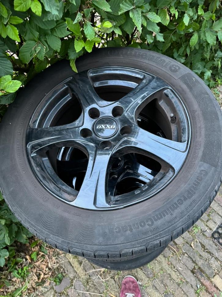 Mercedes Velgen 215/55 R 16 oxxo super mooi, zwart, Auto-onderdelen, Banden en Velgen, Banden en Velgen, Zomerbanden, 16 inch