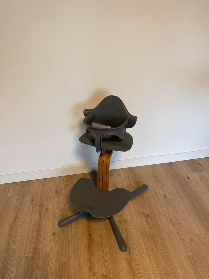 Nomi Stokke Kinderstoel - Meegroeistoel, Kinderen en Baby's, Kinderstoelen, Zo goed als nieuw, Meegroeistoel, Gordel(s), Ophalen