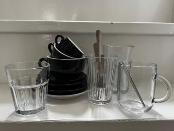 Zwart-wit barista/koffie servies compleet beschikbaar voor biedingen