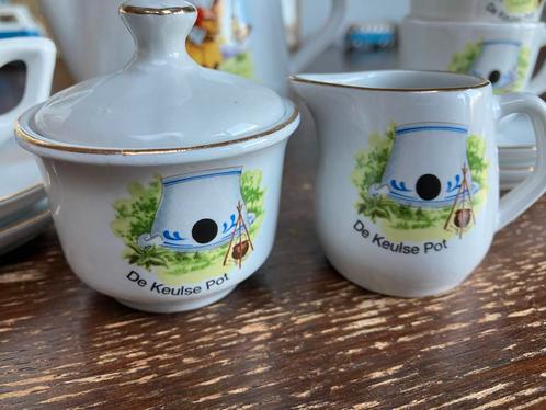 Vintage Kinderservies 'De Keulse Pot' & Van Nelle's, Antiek en Kunst, Antiek | Servies compleet, Ophalen