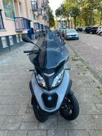 Nieuwstaat Piaggio MP3 350 2020  3550 km, Zo goed als nieuw