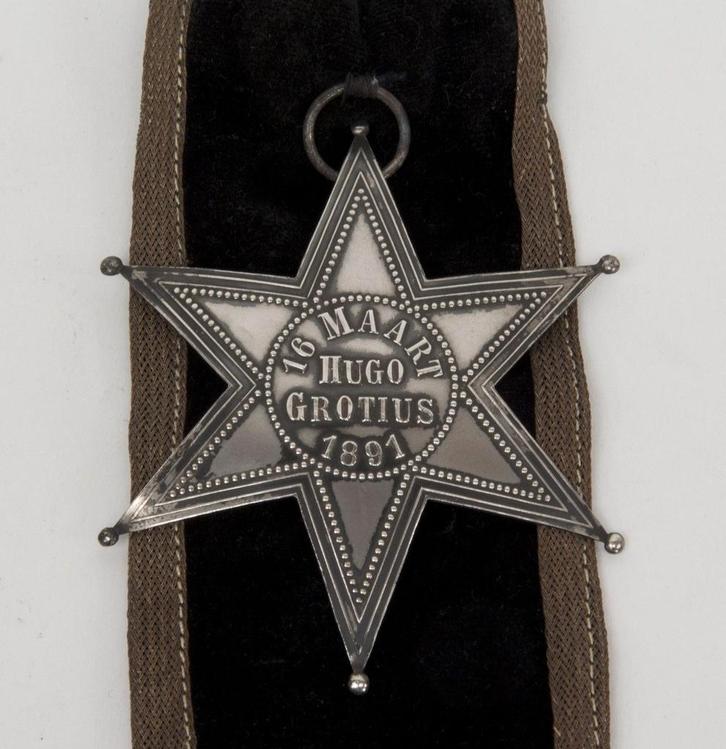 Hugo Grotius Ster - Utrechtse Studentenvereniging 1891, Antiek en Kunst, Antiek | Goud en Zilver, Ophalen of Verzenden