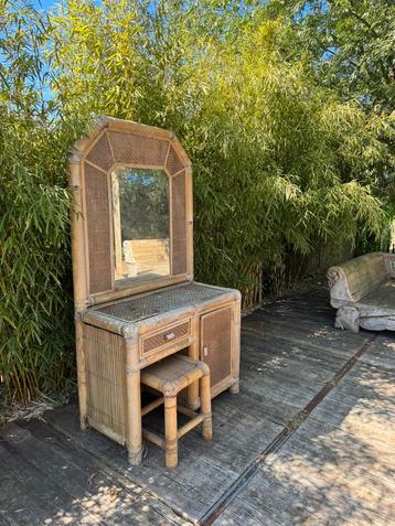 Brocante vintage bamboe make-up tafel kaptafel verweerd beschikbaar voor biedingen