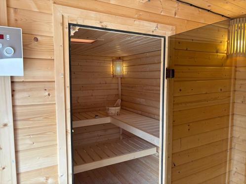 Buitensauna I Voorgemonteerd I Veel extra's I Showroom, Sport en Fitness, Sauna, Zo goed als nieuw, Complete sauna, Fins of Traditioneel