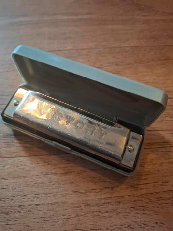 Victory mondharmonica beschikbaar voor biedingen