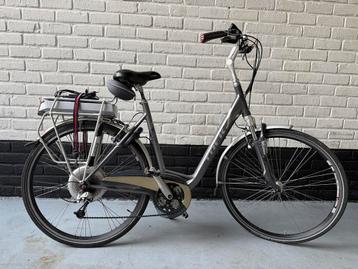 Nette Trek T 500 damesfiets 28 inch km 207.5 beschikbaar voor biedingen