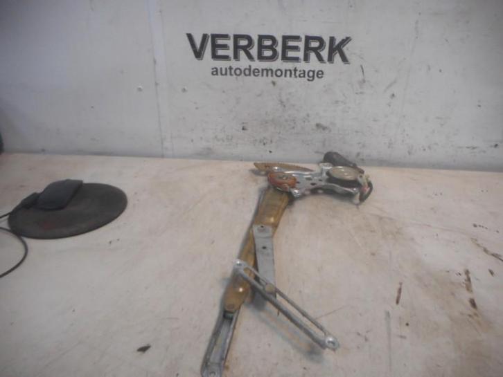 Raammechaniek Elek Links Toyota Celica (T16) 1987 8572020060, Auto-onderdelen, Carrosserie en Plaatwerk, Toyota, Gebruikt