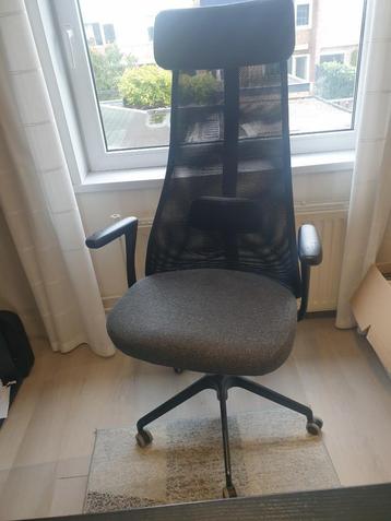 burostoel beschikbaar voor biedingen