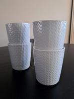 4 tijdloze porseleinen mokken met reliëf, witgrijs, Nieuw, Ophalen of Verzenden, Effen, Kop(pen) en/of Schotel(s)