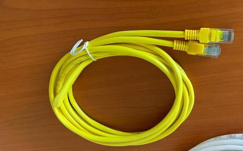 Partij kabels en snoertjes, audio, netwerk, usb, hdmi, Computers en Software, Pc- en Netwerkkabels, Gebruikt, Ophalen of Verzenden