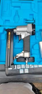 Kinzo tacker / nietmachine in goede staat. Wordt geleverd me, Ophalen of Verzenden, Zo goed als nieuw