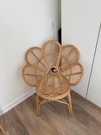 Rotan bloem stoel, Huis en Inrichting, Stoelen, Ophalen, Bruin, Riet of Rotan, Zo goed als nieuw