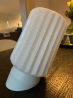 Vintage lamp melkglas, Huis en Inrichting, Lampen | Tafellampen, Ophalen, Zo goed als nieuw, Minder dan 50 cm